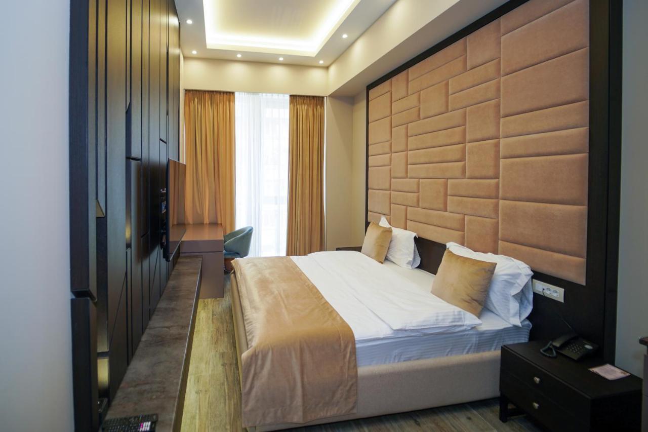 Soho Hotel City Centre Yerevan Bagian luar foto