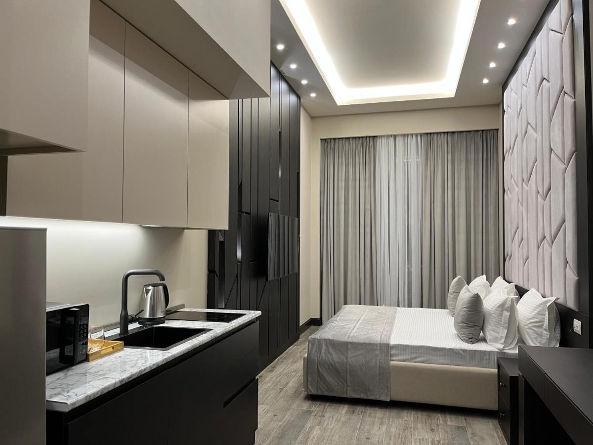Soho Hotel City Centre Yerevan Bagian luar foto