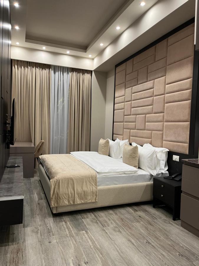 Soho Hotel City Centre Yerevan Bagian luar foto
