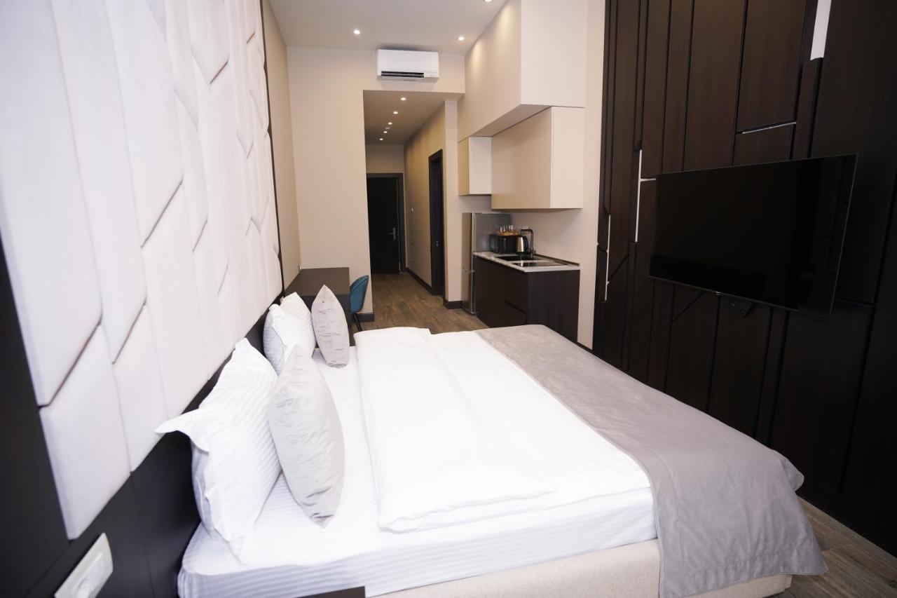 Soho Hotel City Centre Yerevan Bagian luar foto