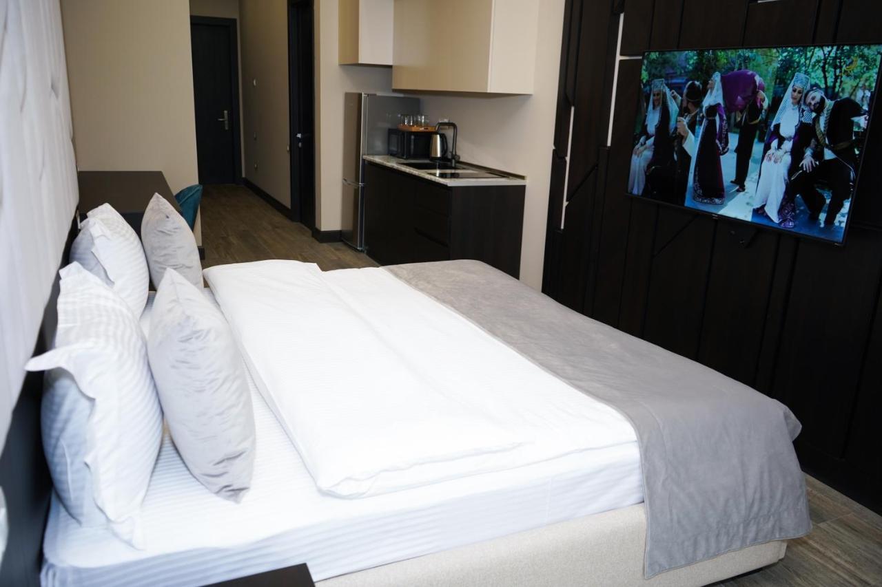 Soho Hotel City Centre Yerevan Bagian luar foto