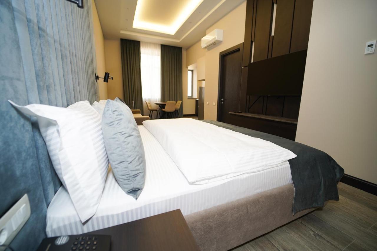 Soho Hotel City Centre Yerevan Bagian luar foto