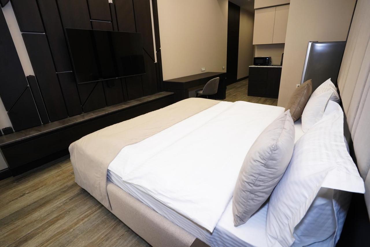 Soho Hotel City Centre Yerevan Bagian luar foto