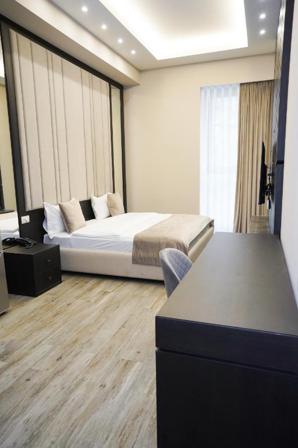 Soho Hotel City Centre Yerevan Bagian luar foto