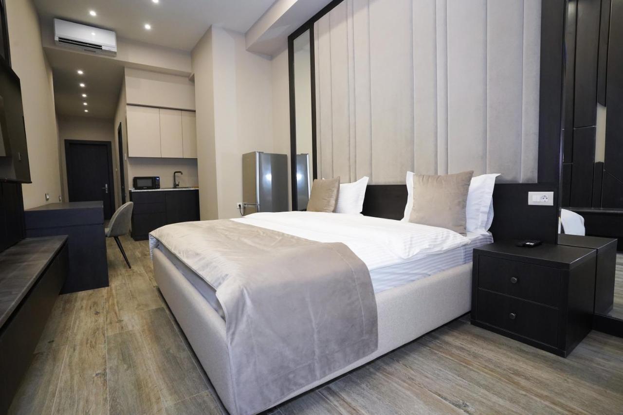 Soho Hotel City Centre Yerevan Bagian luar foto