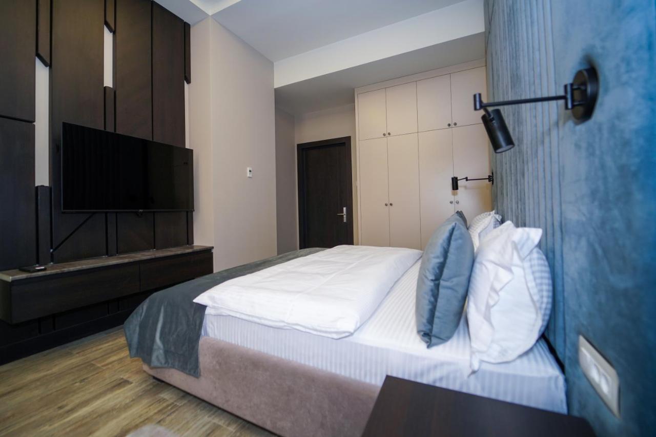 Soho Hotel City Centre Yerevan Bagian luar foto