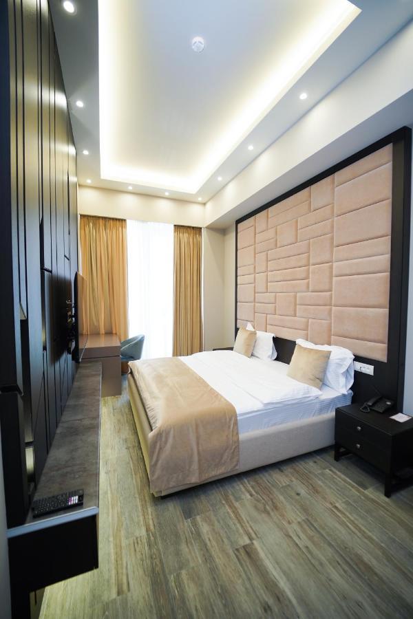 Soho Hotel City Centre Yerevan Bagian luar foto