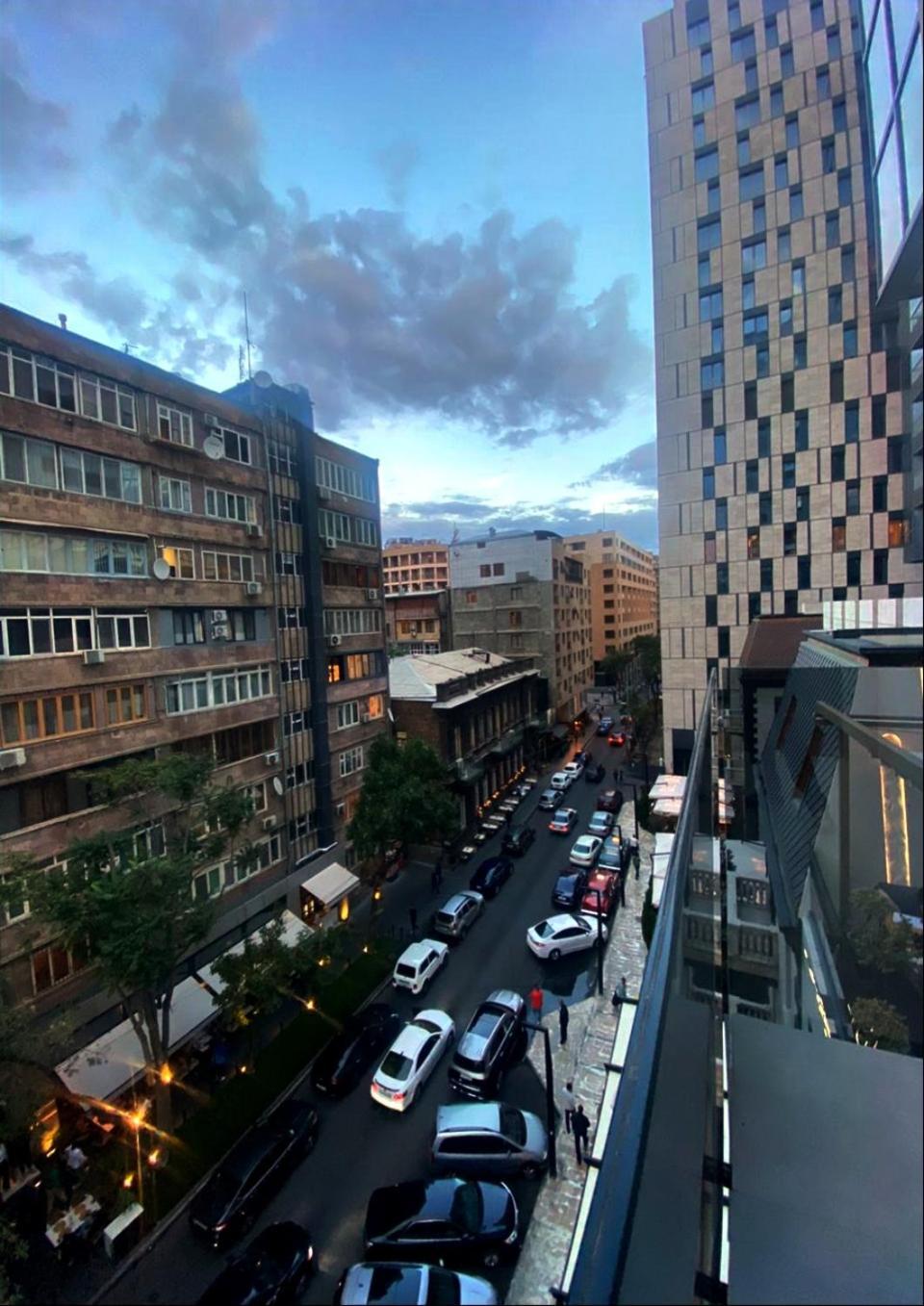 Soho Hotel City Centre Yerevan Bagian luar foto